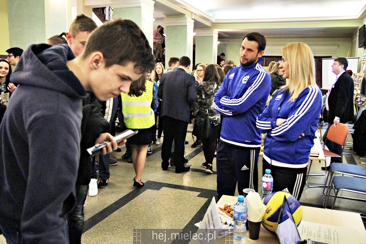 XII edycja Targów Edukacyjnych ?I co dalej gimnazjalisto??