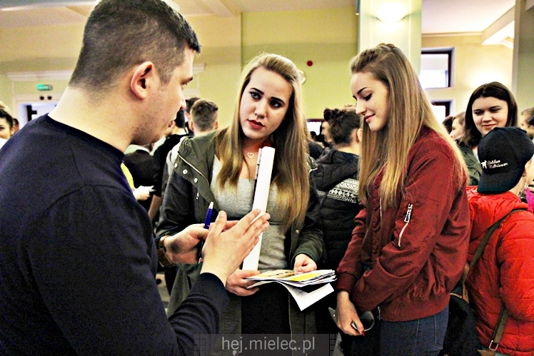 XII edycja Targów Edukacyjnych ?I co dalej gimnazjalisto??