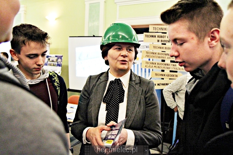 XII edycja Targów Edukacyjnych ?I co dalej gimnazjalisto??