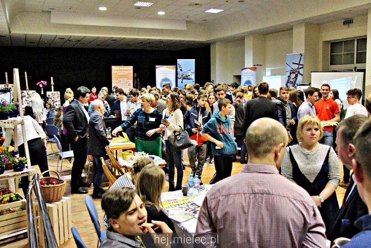 XII edycja Targów Edukacyjnych ?I co dalej gimnazjalisto??