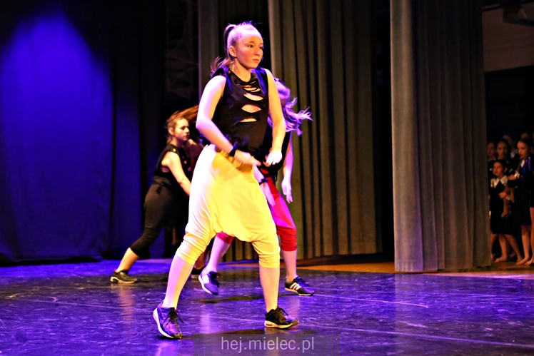 V Międzyszkolny Konkurs Zespołów Tanecznych DANCE
