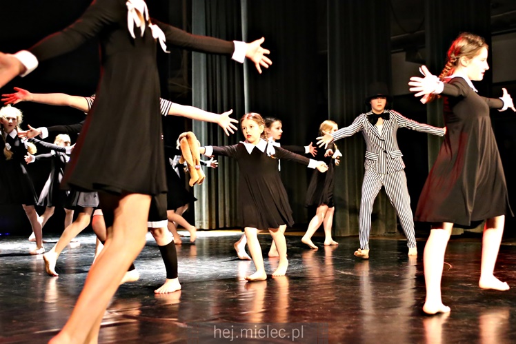 V Międzyszkolny Konkurs Zespołów Tanecznych DANCE