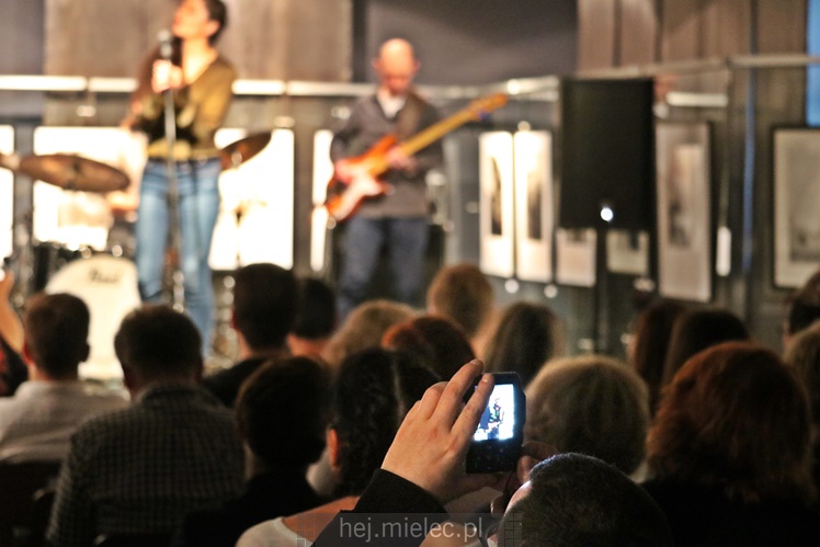 Scena w Jadernówce: muzyczna i klimatyczna formacja Cheap Tobacoo