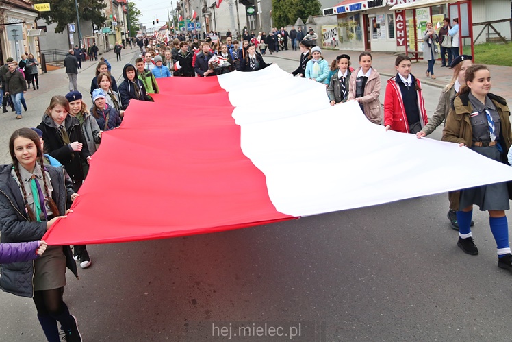 Biało-Czerwona Starówka: Mielec obchodził Święto Konstytucji 3 Maja