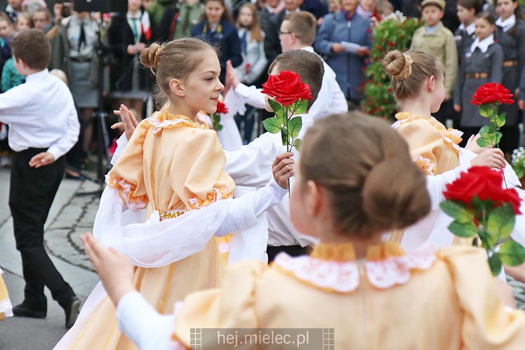 Biało-Czerwona Starówka: Mielec obchodził Święto Konstytucji 3 Maja