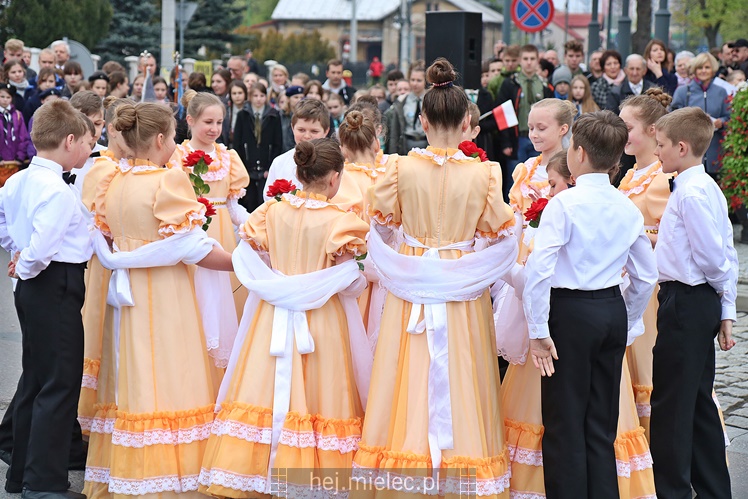 Biało-Czerwona Starówka: Mielec obchodził Święto Konstytucji 3 Maja