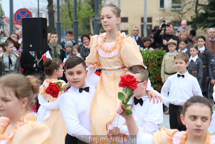Biało-Czerwona Starówka: Mielec obchodził Święto Konstytucji 3 Maja