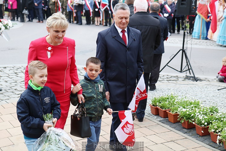 Biało-Czerwona Starówka: Mielec obchodził Święto Konstytucji 3 Maja
