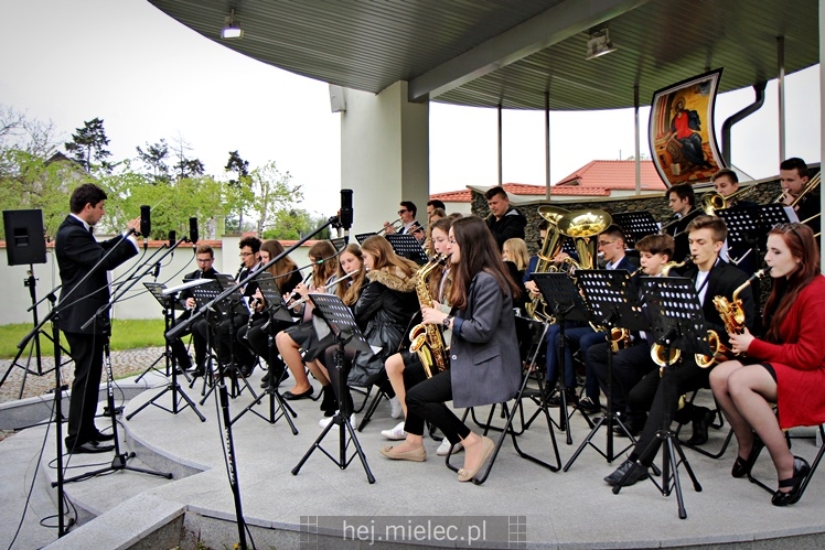 Majowy koncert nad Wisłoką: PSM, BIG MIELEC BAND