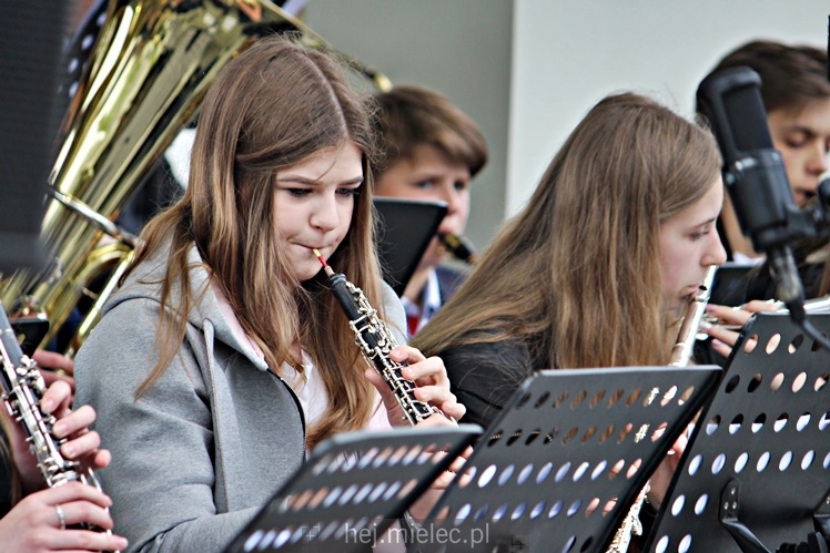Majowy koncert nad Wisłoką: PSM, BIG MIELEC BAND