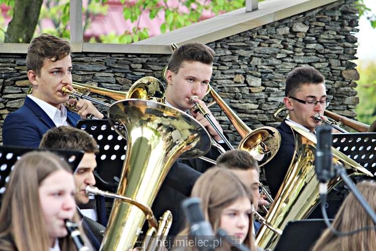 Majowy koncert nad Wisłoką: PSM, BIG MIELEC BAND
