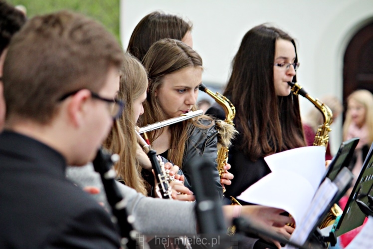 Majowy koncert nad Wisłoką: PSM, BIG MIELEC BAND