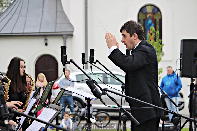 Majowy koncert nad Wisłoką: PSM, BIG MIELEC BAND