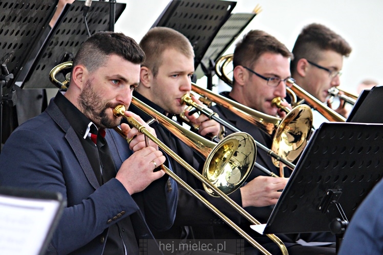 Majowy koncert nad Wisłoką: PSM, BIG MIELEC BAND