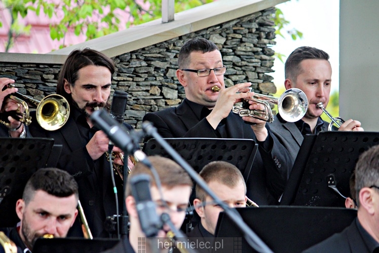Majowy koncert nad Wisłoką: PSM, BIG MIELEC BAND