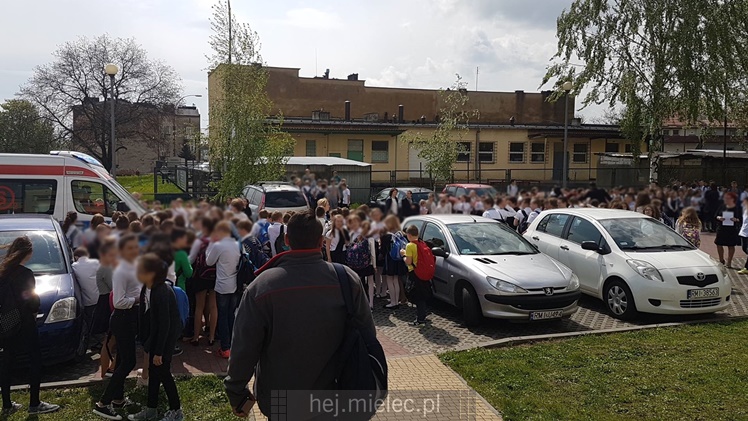 Ewakuacja SP9, dzieci zemdlały w szkole!