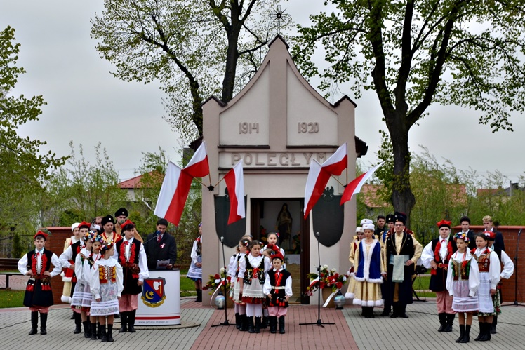 Gminne uroczystości 226 rocznicy uchwalenia Konstytucji 3 Maja w Chorzelowie
