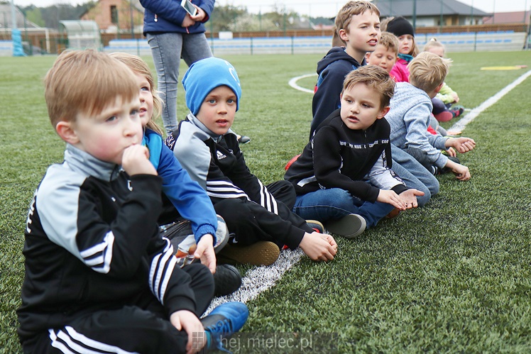 Indiańsko-sportowy piknik majowy z Hotelem Rado