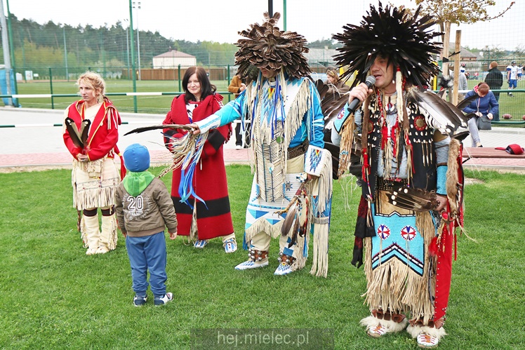 Indiańsko-sportowy piknik majowy z Hotelem Rado