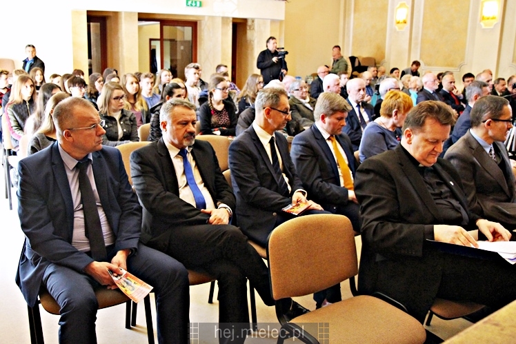 Konferencja naukowa: Na fundamentach wiary ? jubileusz 70-lecia Parafii MBNP w Mielcu