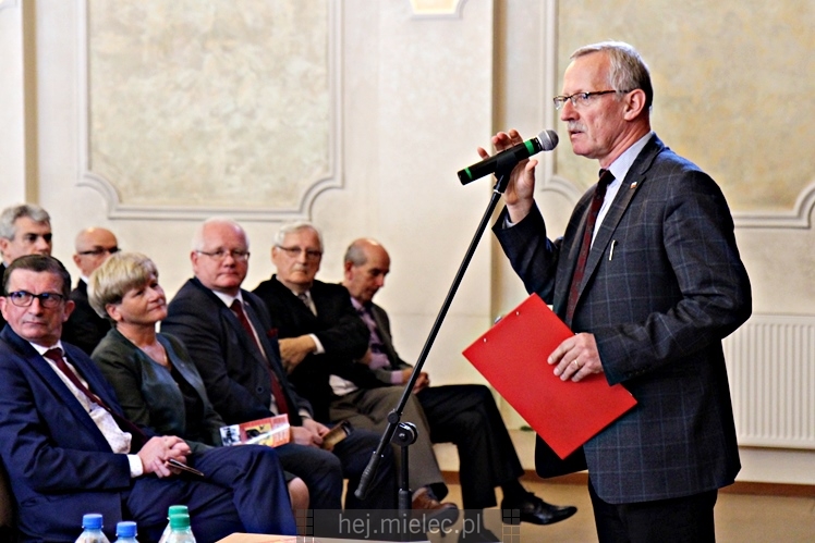 Konferencja naukowa: Na fundamentach wiary ? jubileusz 70-lecia Parafii MBNP w Mielcu