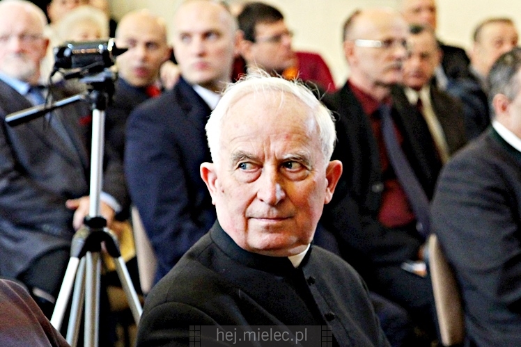 Konferencja naukowa: Na fundamentach wiary ? jubileusz 70-lecia Parafii MBNP w Mielcu