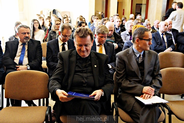 Konferencja naukowa: Na fundamentach wiary ? jubileusz 70-lecia Parafii MBNP w Mielcu