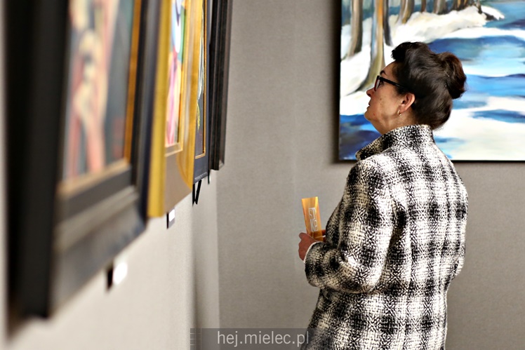 Doroczna wystawa prac artystów ze Stowarzyszenia Twórców Kultury Plastycznej otwarta