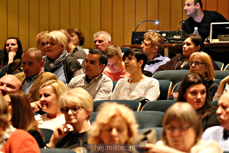 Przemiera sztuki ?Rozmowy przy wycinaniu lasu?