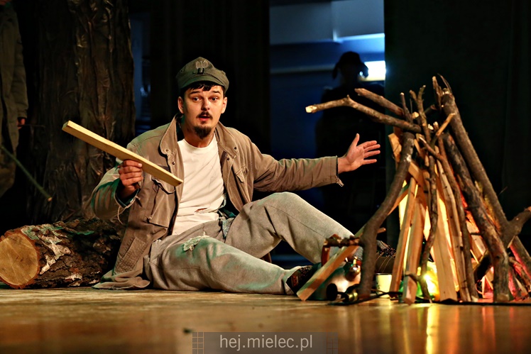 Przemiera sztuki ?Rozmowy przy wycinaniu lasu?