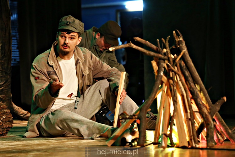 Przemiera sztuki ?Rozmowy przy wycinaniu lasu?