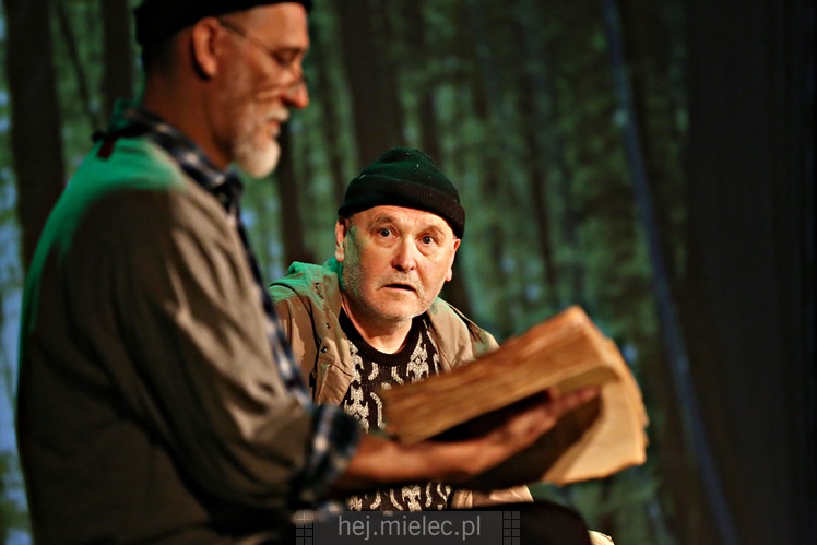 Przemiera sztuki ?Rozmowy przy wycinaniu lasu?