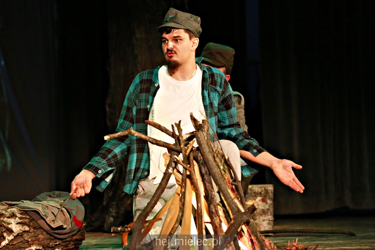 Przemiera sztuki ?Rozmowy przy wycinaniu lasu?