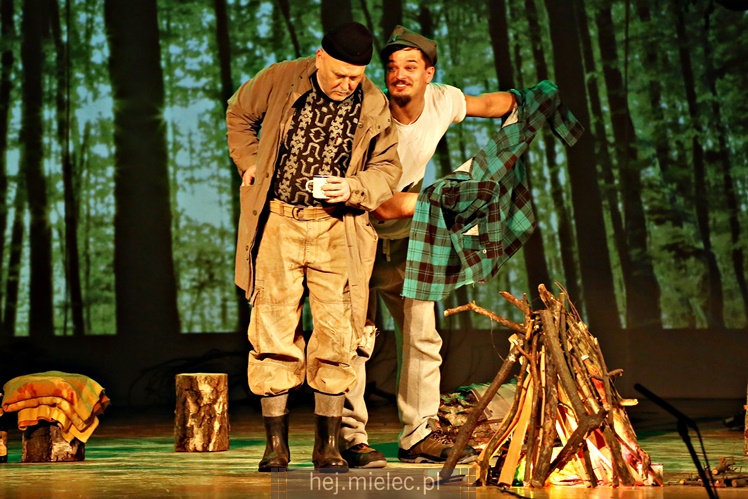 Przemiera sztuki ?Rozmowy przy wycinaniu lasu?