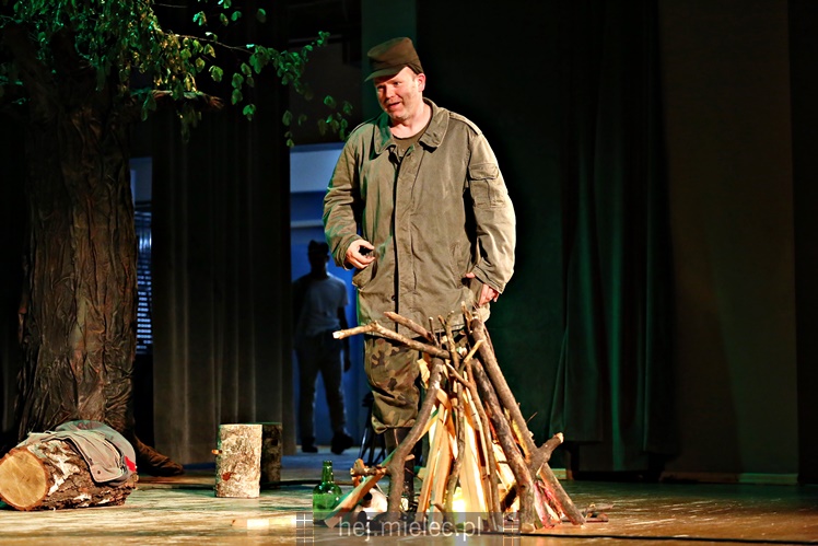 Przemiera sztuki ?Rozmowy przy wycinaniu lasu?