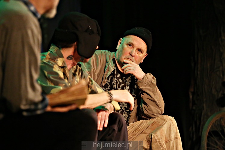 Przemiera sztuki ?Rozmowy przy wycinaniu lasu?