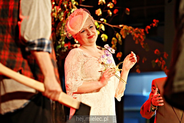 Przemiera sztuki ?Rozmowy przy wycinaniu lasu?