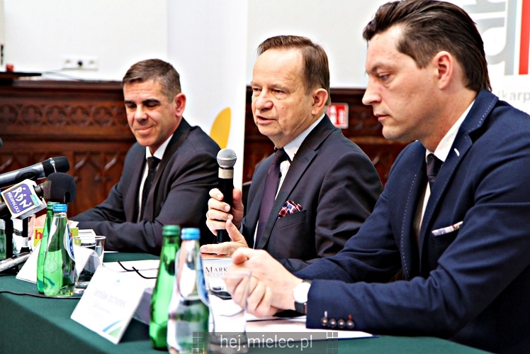 Podpisanie umowy na budowę mostu przez rzekę Wisłokę