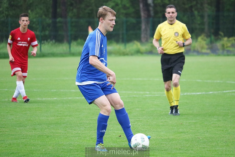 Piłka nożna, MLJM: Stal Mielec 2-1	AP 21 Kraków