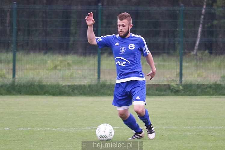 Piłka nożna, MLJM: Stal Mielec 2-1	AP 21 Kraków