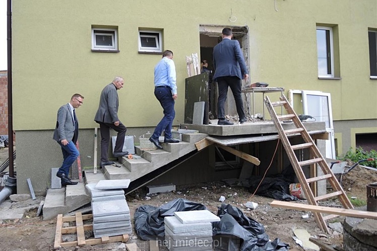 Padew Narodowa buduje podstację Pogotowia Ratunkowego
