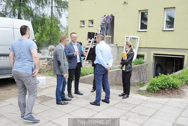 Padew Narodowa buduje podstację Pogotowia Ratunkowego