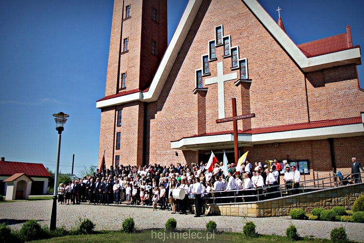 Rzochów przypomniał swoją historię. Kamień Pamięci stanął w Rynku na 635. rocznicę lokacji