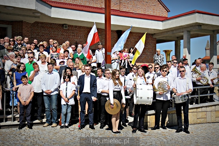 Rzochów przypomniał swoją historię. Kamień Pamięci stanął w Rynku na 635. rocznicę lokacji