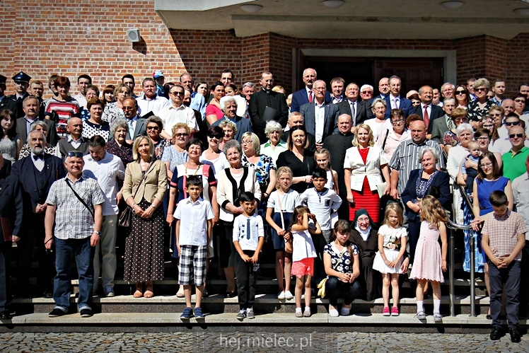 Rzochów przypomniał swoją historię. Kamień Pamięci stanął w Rynku na 635. rocznicę lokacji