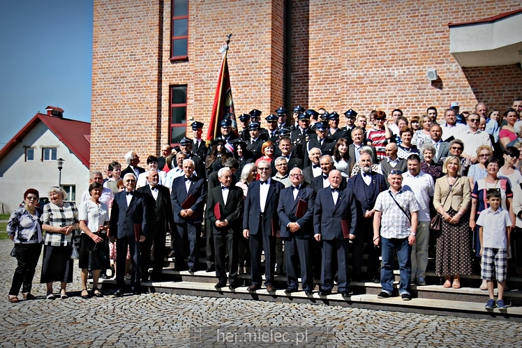 Rzochów przypomniał swoją historię. Kamień Pamięci stanął w Rynku na 635. rocznicę lokacji