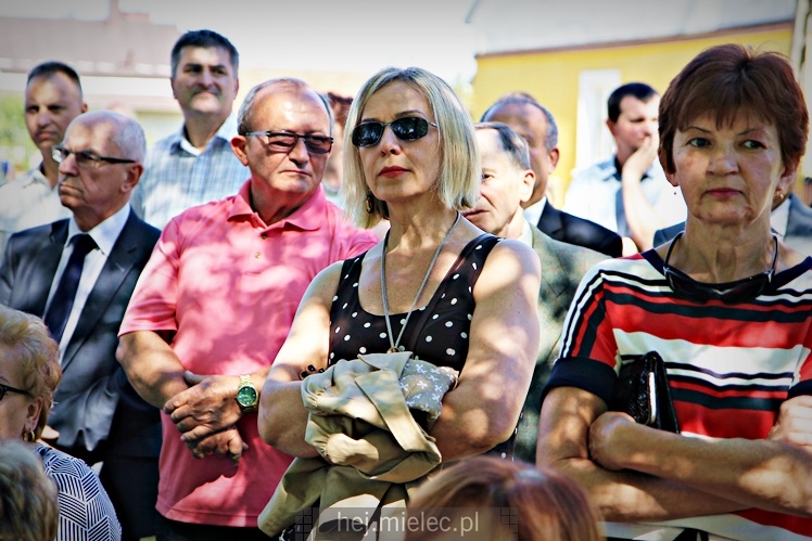Rzochów przypomniał swoją historię. Kamień Pamięci stanął w Rynku na 635. rocznicę lokacji