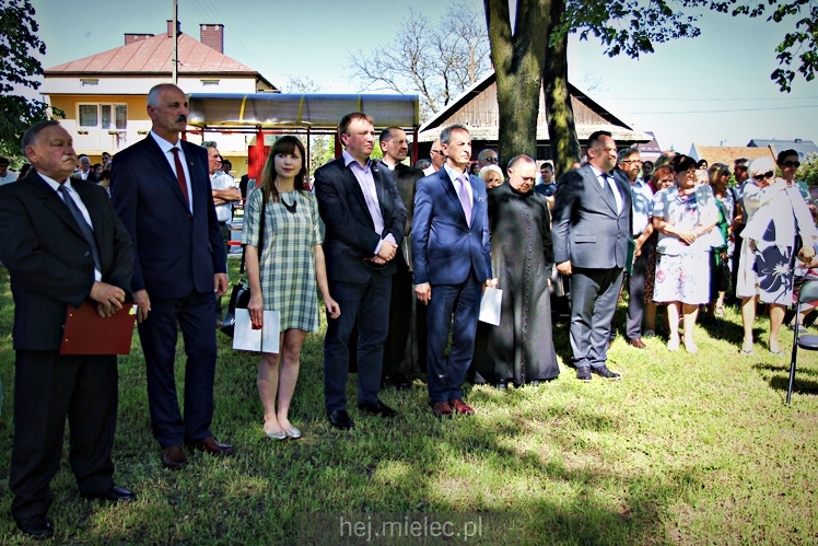 Rzochów przypomniał swoją historię. Kamień Pamięci stanął w Rynku na 635. rocznicę lokacji