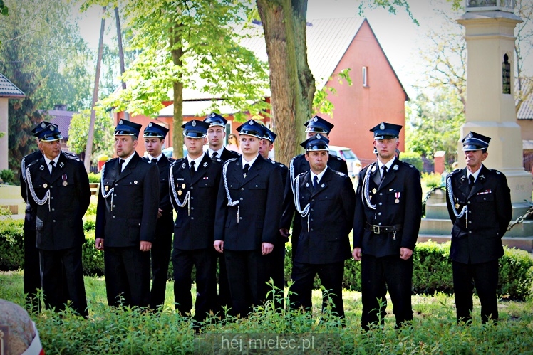 Rzochów przypomniał swoją historię. Kamień Pamięci stanął w Rynku na 635. rocznicę lokacji
