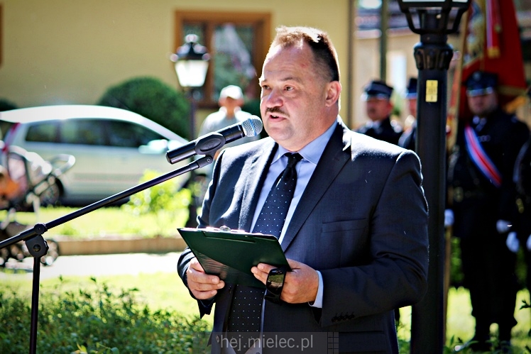 Rzochów przypomniał swoją historię. Kamień Pamięci stanął w Rynku na 635. rocznicę lokacji